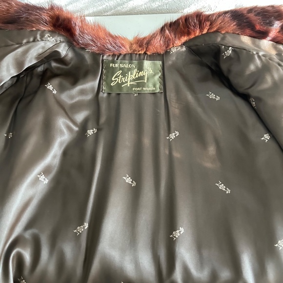 Vintage Fur Salon Stripling's Cape Fur Brown w/ Collar Arm Holes and Shoulder - Picture 9 of 13